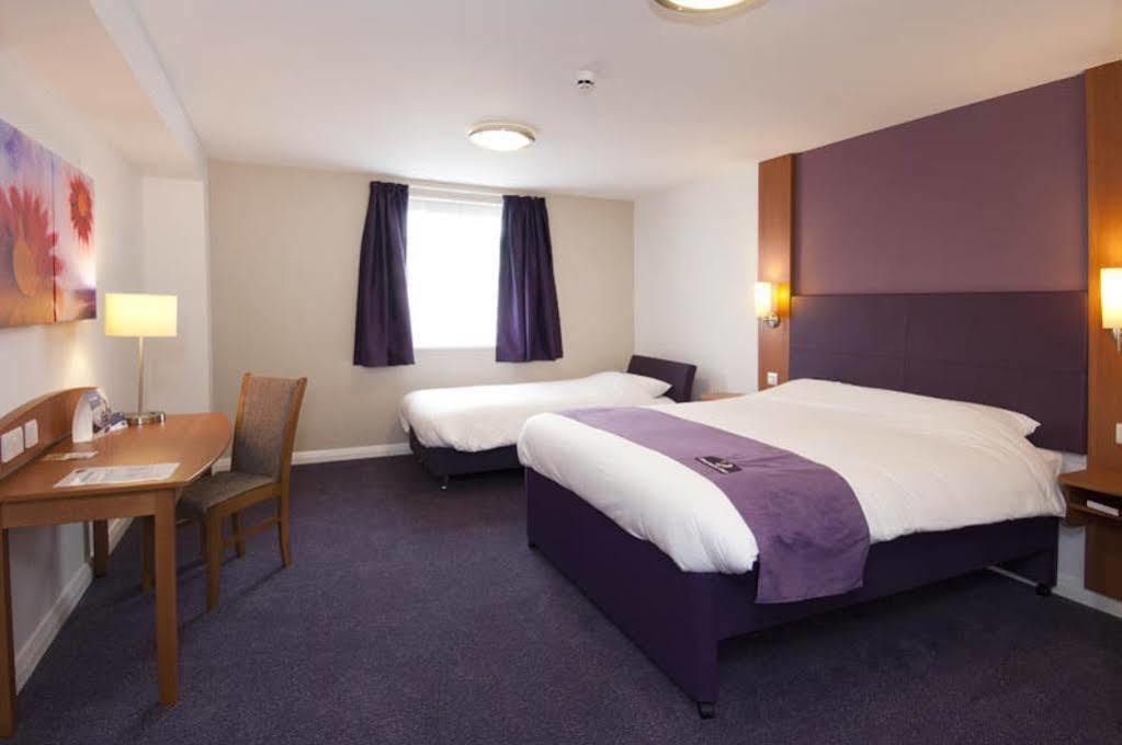 Premier Inn London 다게넘 외부 사진